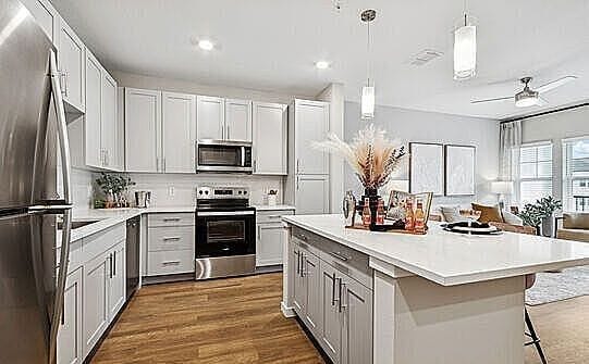 Building Photo - 16200 Ascend Vlg Ln
