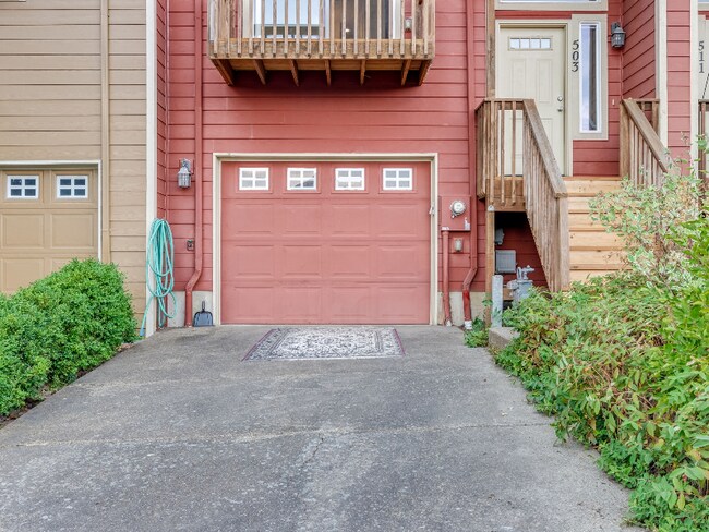 Foto del edificio - 503 NW Cypress St