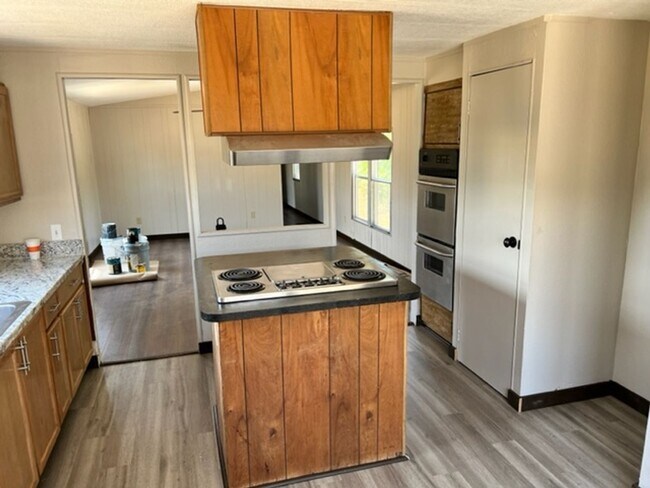 Foto del edificio - 2 Bedroom/2 Bath Home for Rent