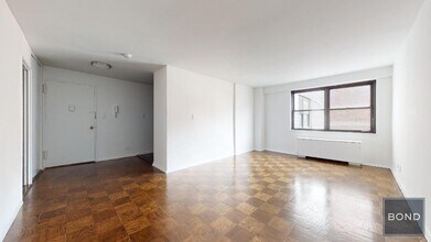 Building Photo - 145 E 16th St