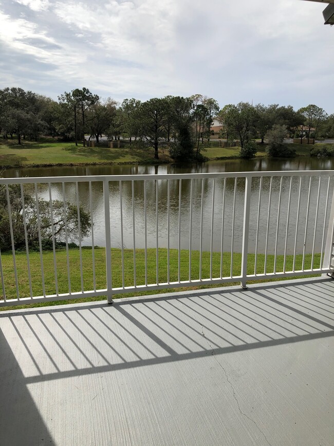 Building Photo - 2508 Grassy Point Dr