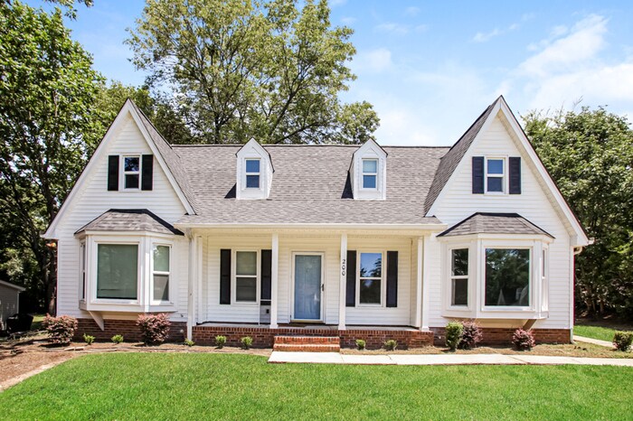 Primary Photo - 200 Kenton, Irmo, SC, 29063