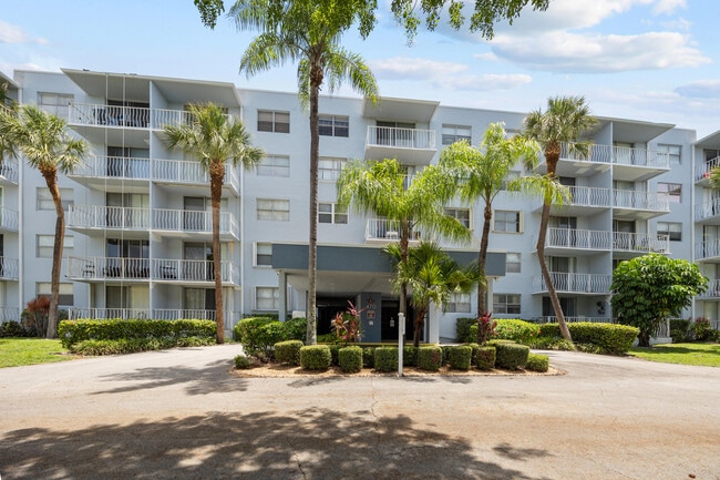 Building Photo - 470 Executive Center Dr
