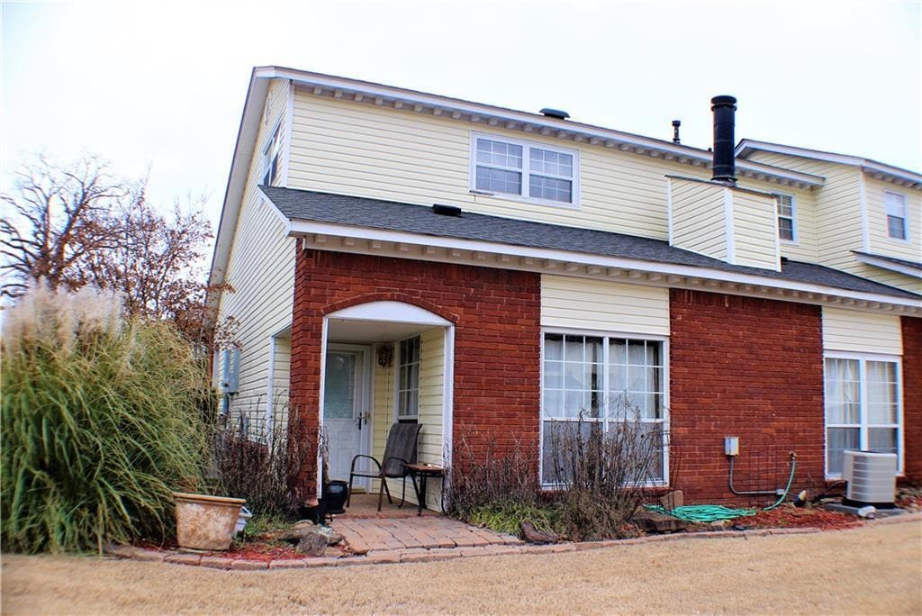 Primary Photo - 3201 S O St