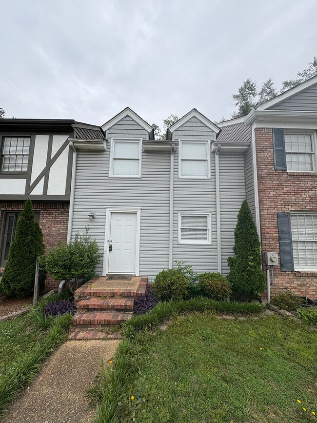 Building Photo - 755 Cahaba Manor Trail