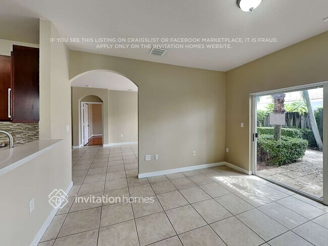 Foto del edificio - 14323 SW 156th Ave