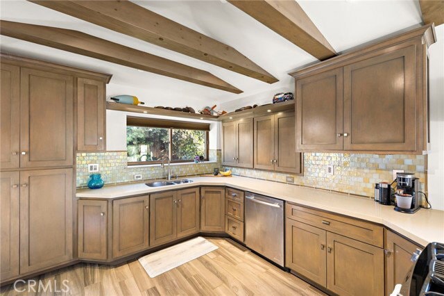 Foto del edificio - 173 W Avenida Alessandro