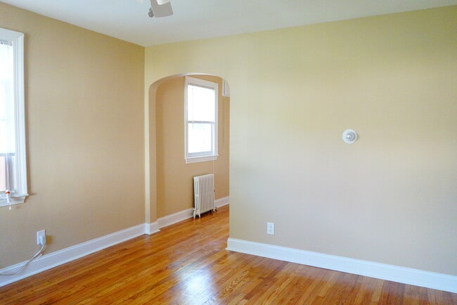 Building Photo - 8105 Greenwood Ave