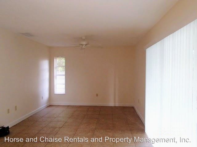 Building Photo - 2 br, 2 bath House - 107 Base Ave E #107