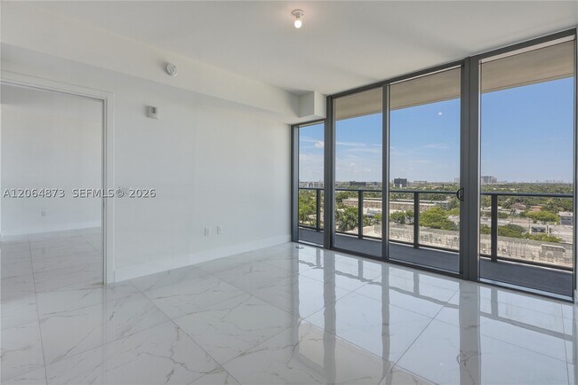 Building Photo - 1170 Hallandale Ave