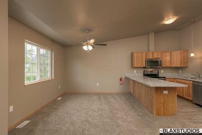 Foto del edificio - 4727 N Baron St