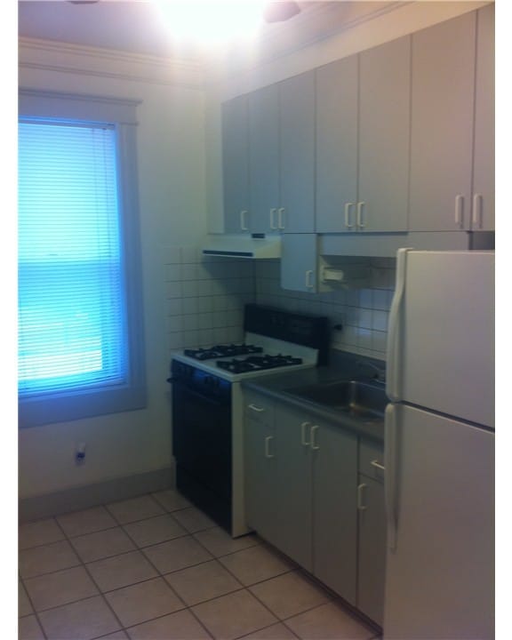 Primary Photo - 320 N 9th St
