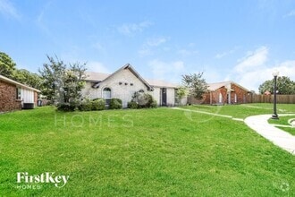 Building Photo - 8910 Miami Dr