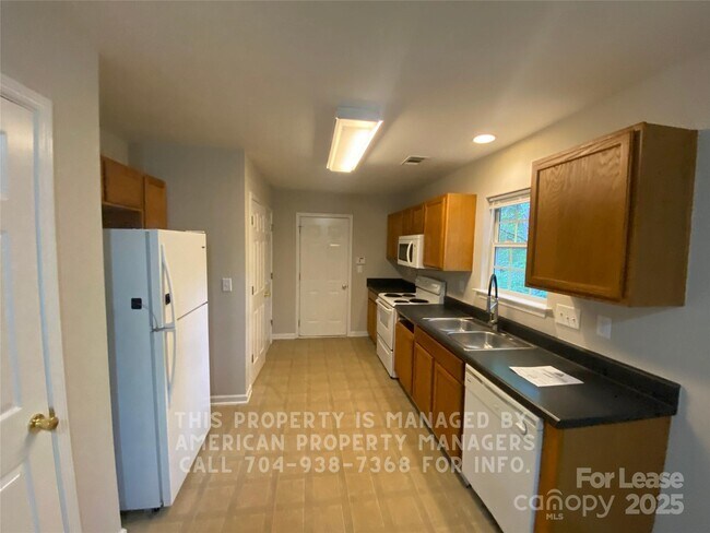 Foto del edificio - 1430 Mitchell Glen St