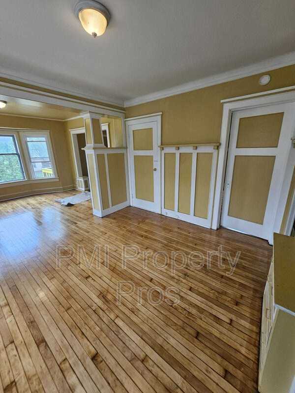Foto principal - 1702 W Meinecke Ave