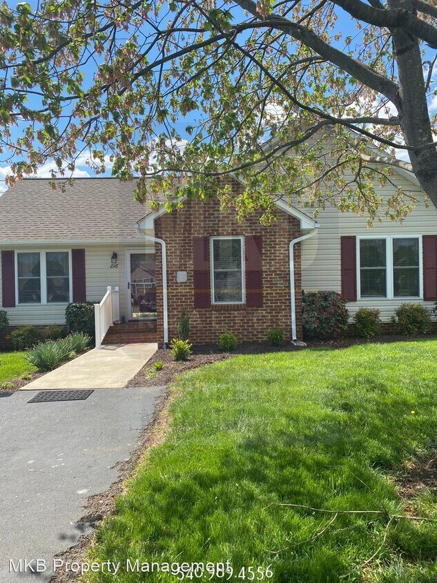 Primary Photo - 3 br, 2 bath House - 816 Harmon Cir.