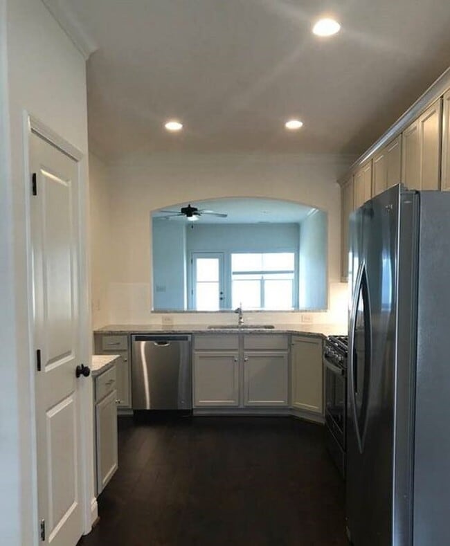 Foto del edificio - 4020 Lenox Rd