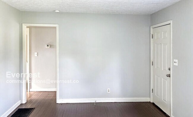 Foto del edificio - 2238 Howey Rd