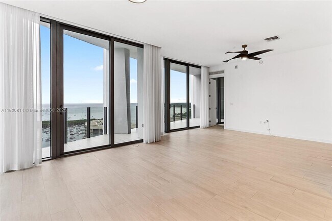 Foto del edificio - 2831 S Bayshore Dr