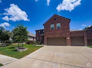 Building Photo - 3017 Maurine Dr