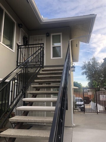 Building Photo - 3222 Collier Ave