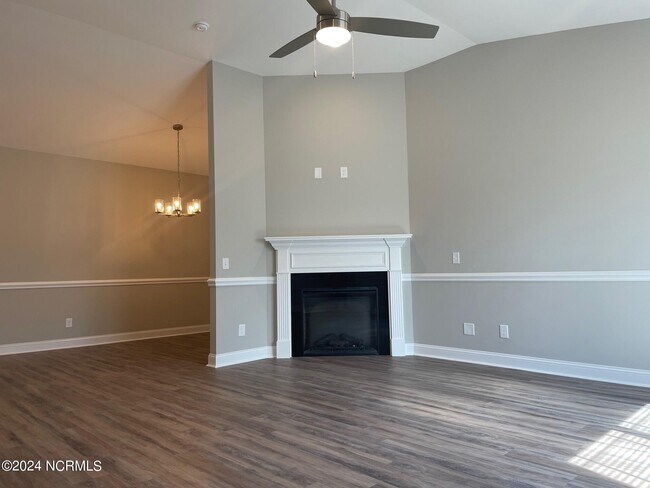 Building Photo - 2308 Sweet Bay Drive.