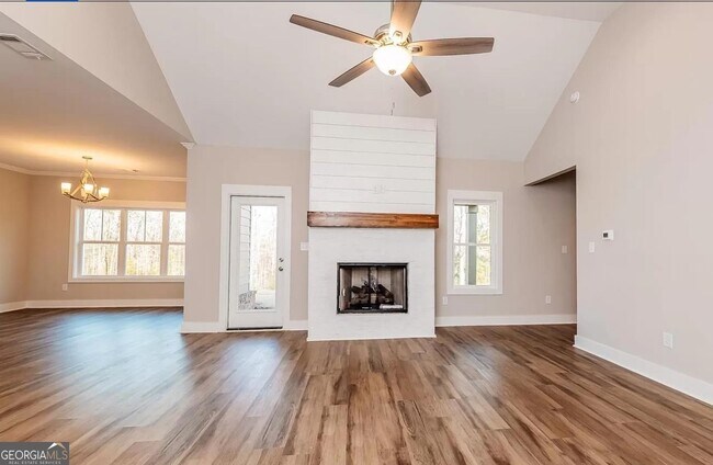 Foto del edificio - 75 Creekside Ct