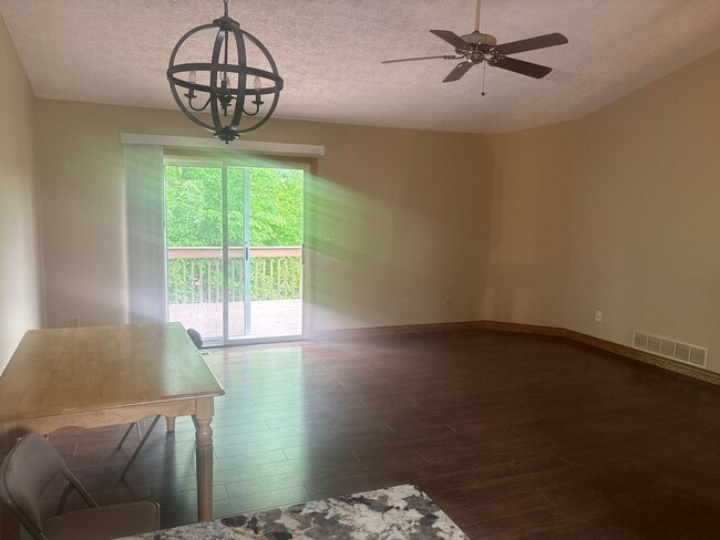 Building Photo - Condo for rent