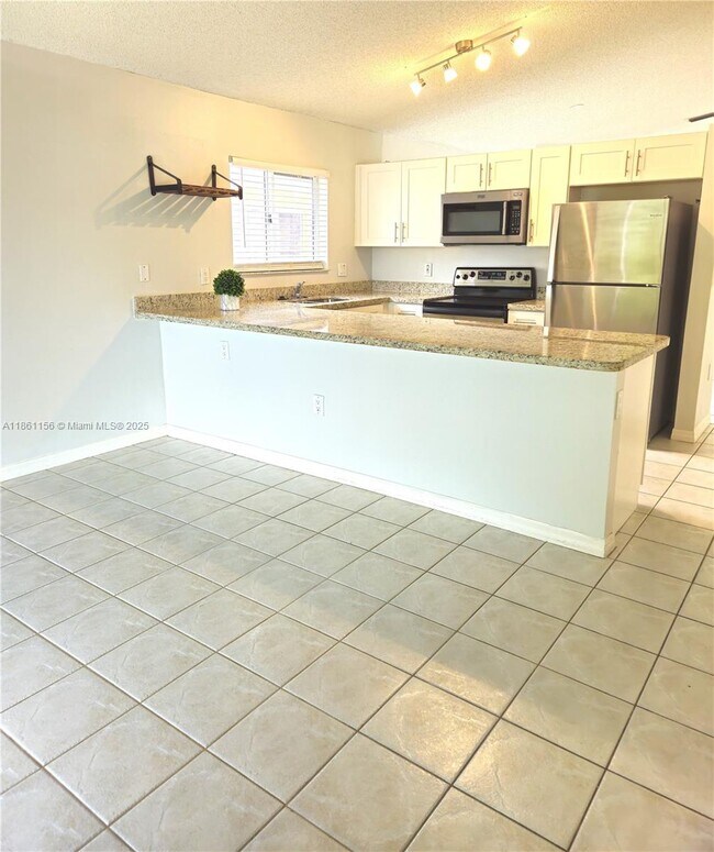 Foto del edificio - 405 Kelly Ln
