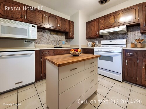 Foto del edificio - 9010 W 101st St