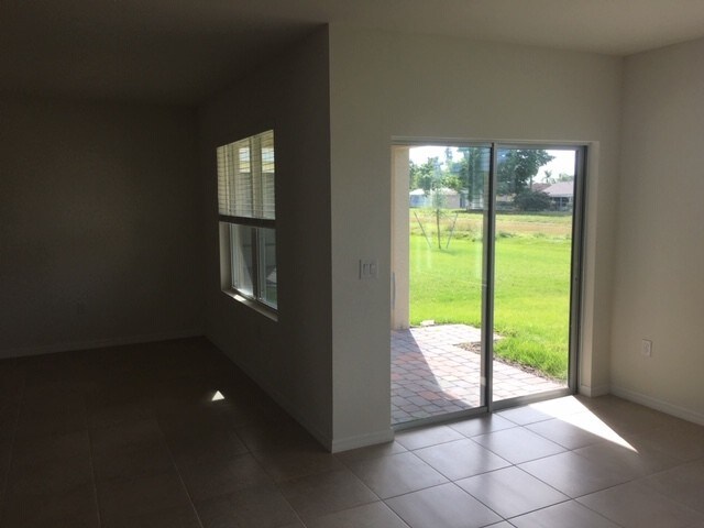 Building Photo - 10284 Silver Pond Lane