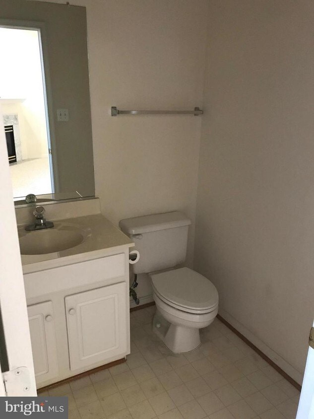 Foto principal - 12958 Park Crescent Cir