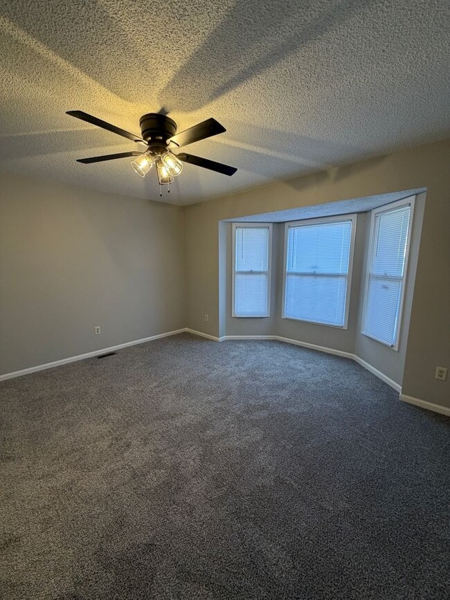 Foto del edificio - 1835 S Stacey St