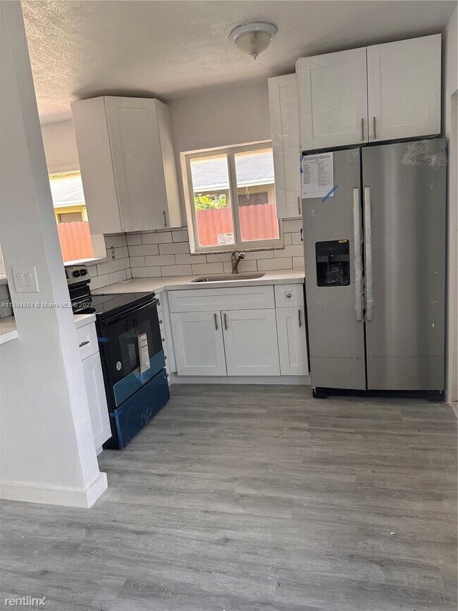 Foto del edificio - 2 br, 1 bath House - 5922 Pierce St # 1