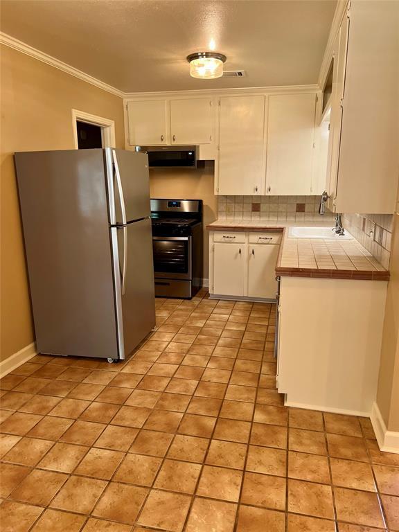 Building Photo - 4037 Woodfox St