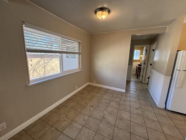 Building Photo - Multi-Generational Family Living near downtown Placerville