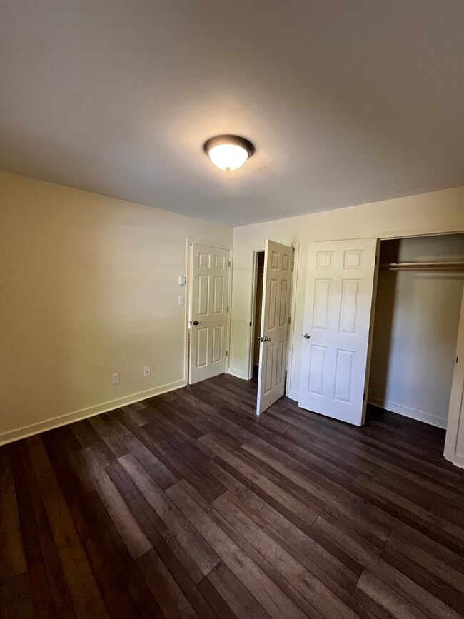 Building Photo - 171 Leola St