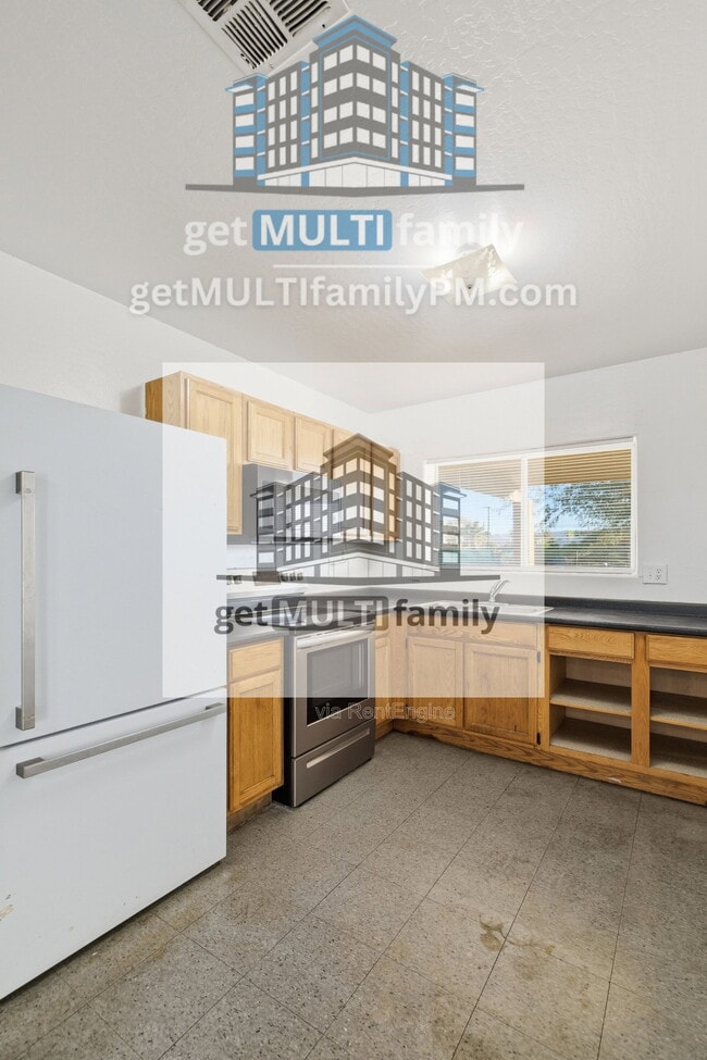 Photo - 1228 E Apache St Apartment