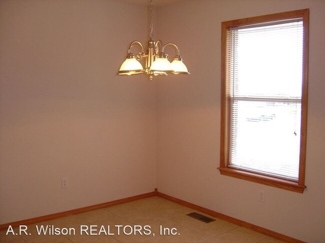 Building Photo - 3 br, 2 bath House - 802 WATERFORD BLVD.