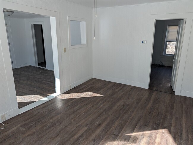 Foto del edificio - 9 Turnpike Rd