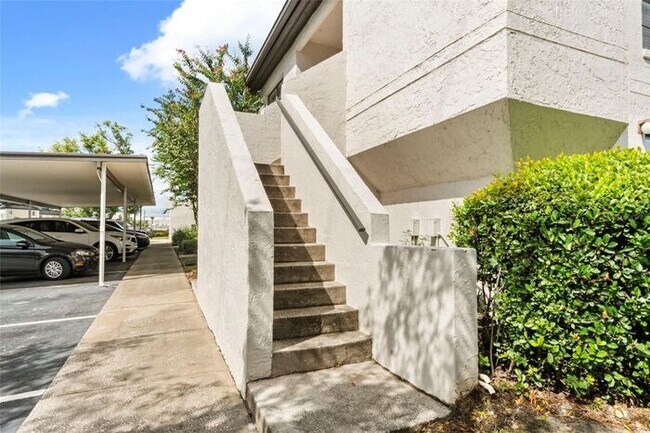 Foto del edificio - 720 Killarney Bay Ct