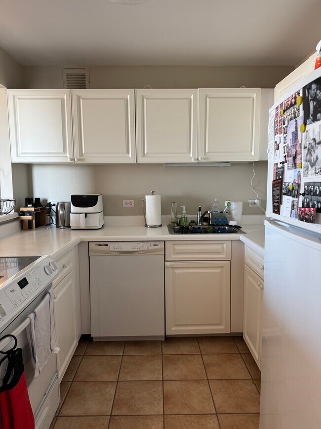 Foto del edificio - 3660 N Lake Shore Dr