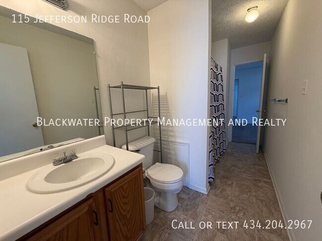Foto del edificio - 115 Jefferson Ridge Rd