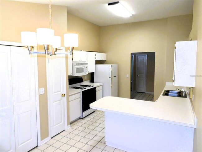 Building Photo - 1802 Durkee Pl