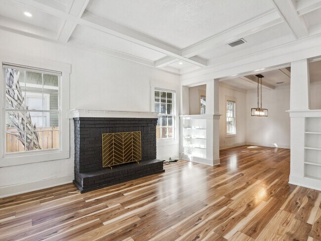 Foto del edificio - 3 Bedroom Single Family Home in Tampa