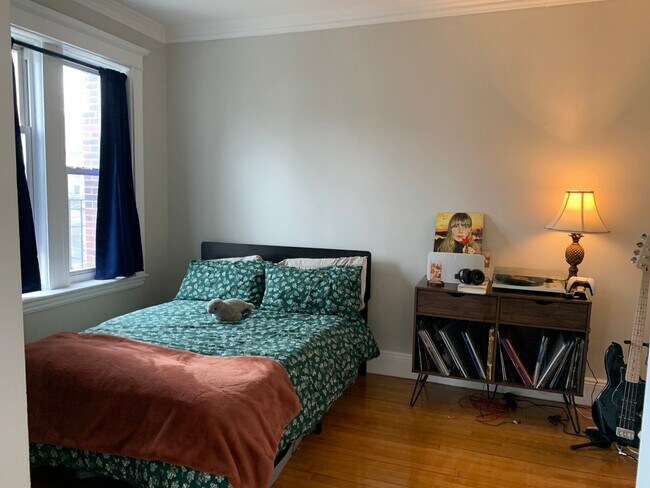 Foto del edificio - Really cool one bedroom in Allston