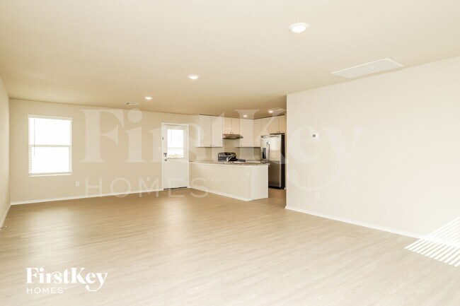 Foto del edificio - 14919 Watson Mill