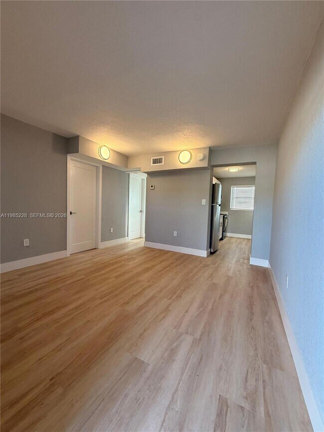Foto del edificio - 1258 NW 61st St