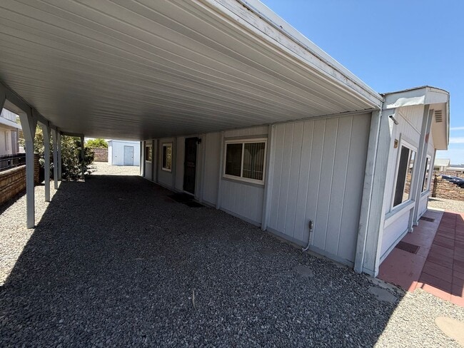 Building Photo - 13231 E 38th Pl