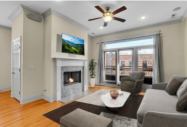 Foto del edificio - 2358 N Damen Ave